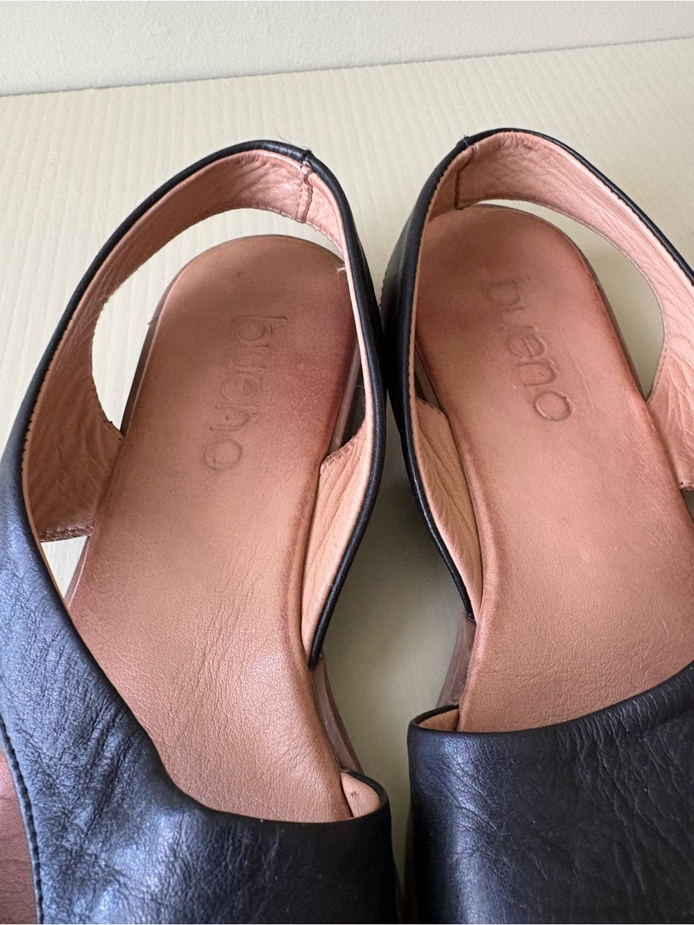 Bueno Black Leather Pointed-Toe D'Orsay Flats - Picture 6 of 7